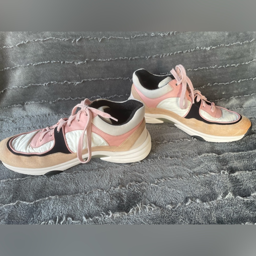 Women’s Chanel CC Logo Pink Sneakers sz 40 or US size 9.5 - Picture 5 of 13
